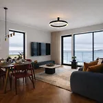 Luxury Waterfront With Sea Views, Sunset Terraces And Free Parking, One With A Huum Sauna, The Other With A Bathtub تالين