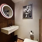 Luxury Waterfront With Sea Views, Sunset Terraces And Free Parking, One With A Huum Sauna, The Other With A Bathtub * تالين