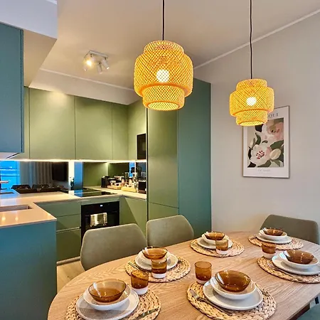 Luxury Waterfront With Sea Views, Sunset Terraces And Free Parking, One With A Huum Sauna, The Other With A Bathtub Tallinn