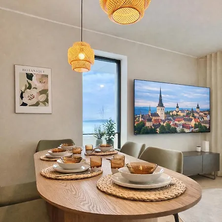 شقة Luxury Waterfront With Sea Views, Sunset Terraces And Free Parking, One With A Huum Sauna, The Other With A Bathtub