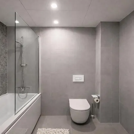 Luxury Waterfront With Sea Views, Sunset Terraces And Free Parking, One With A Huum Sauna, The Other With A Bathtub * تالين