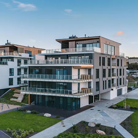 Luxury Waterfront With Sea Views, Sunset Terraces And Free Parking, One With A Huum Sauna, The Other With A Bathtub شقة تالين