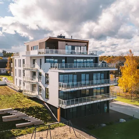 Luxury Waterfront With Sea Views, Sunset Terraces And Free Parking, One With A Huum Sauna, The Other With A Bathtub *