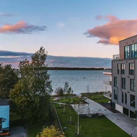 Luxury Waterfront With Sea Views, Sunset Terraces And Free Parking, One With A Huum Sauna, The Other With A Bathtub شقة تالين