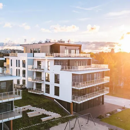 Luxury Waterfront With Sea Views, Sunset Terraces And Free Parking, One With A Huum Sauna, The Other With A Bathtub شقة تالين