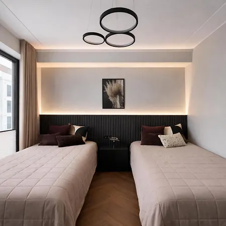 شقة Luxury Waterfront With Sea Views, Sunset Terraces And Free Parking, One With A Huum Sauna, The Other With A Bathtub
