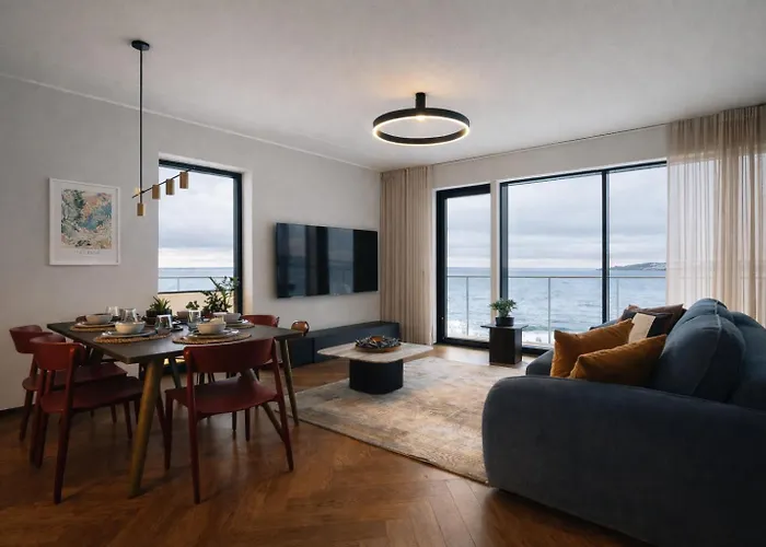 Luxury Waterfront With Sea Views, Sunset Terraces And Free Parking, One With A Huum Sauna, The Other With A Bathtub Tallinn