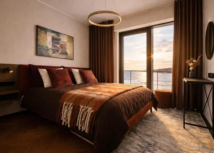 Luxury Waterfront With Sea Views, Sunset Terraces And Free Parking, One With A Huum Sauna, The Other With A Bathtub Tallinn