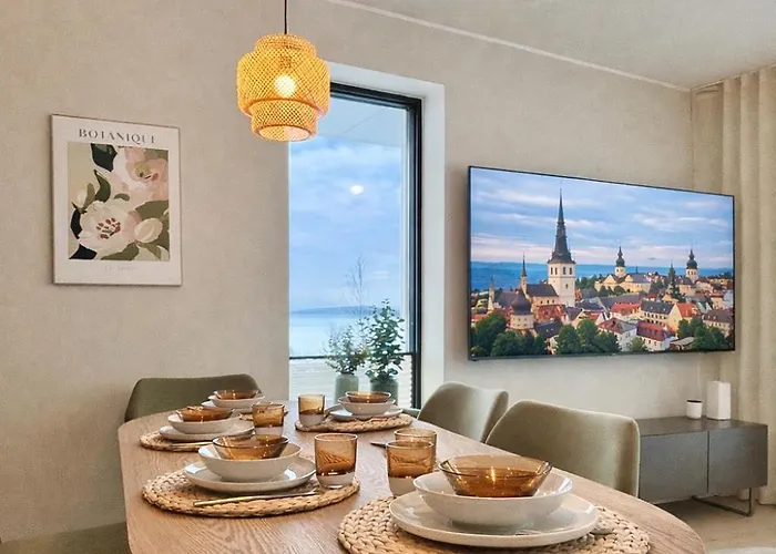 Apartman Luxury Waterfront With Sea Views, Sunset Terraces And Free Parking, One With A Huum Sauna, The Other With A Bathtub