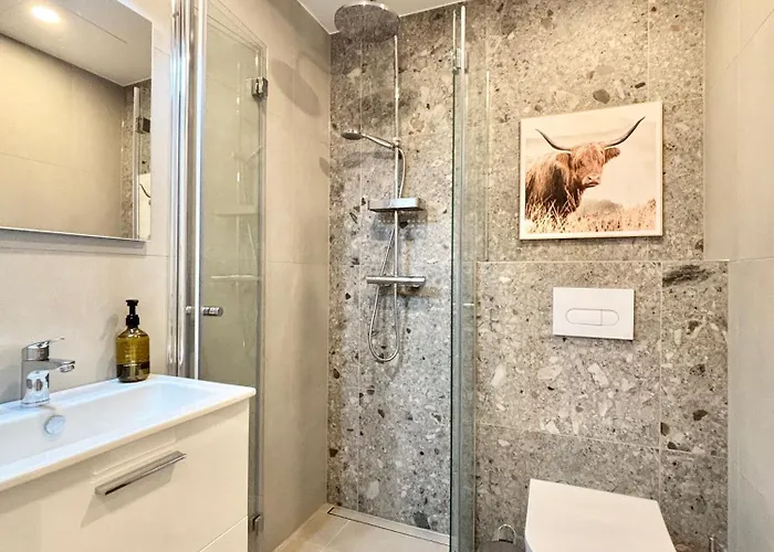 Luxury Waterfront With Sea Views, Sunset Terraces And Free Parking, One With A Huum Sauna, The Other With A Bathtub Apartman Tallinn