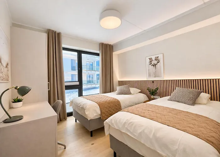 Luxury Waterfront With Sea Views, Sunset Terraces And Free Parking, One With A Huum Sauna, The Other With A Bathtub Korter