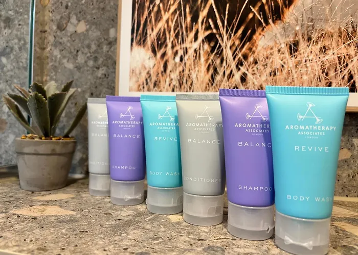 Luxury Waterfront With Sea Views, Sunset Terraces And Free Parking, One With A Huum Sauna, The Other With A Bathtub Apartman *