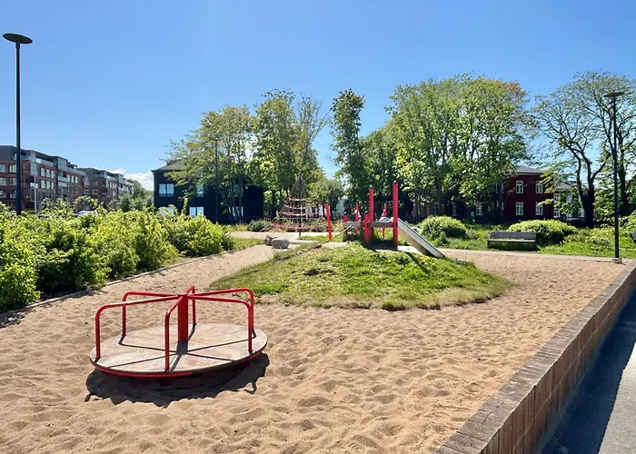 Luxury Waterfront With Sea Views, Sunset Terraces And Free Parking, One With A Huum Sauna, The Other With A Bathtub Apartman Tallinn