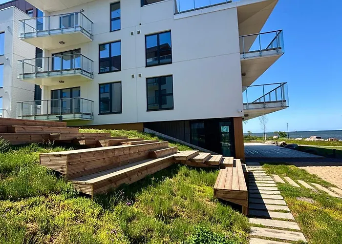 Luxury Waterfront With Sea Views, Sunset Terraces And Free Parking, One With A Huum Sauna, The Other With A Bathtub Appartement *