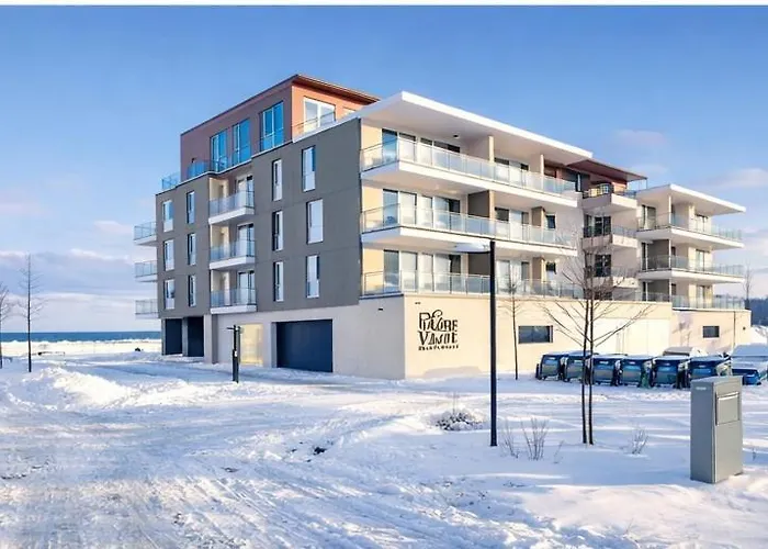 Luxury Waterfront With Sea Views, Sunset Terraces And Free Parking, One With A Huum Sauna, The Other With A Bathtub