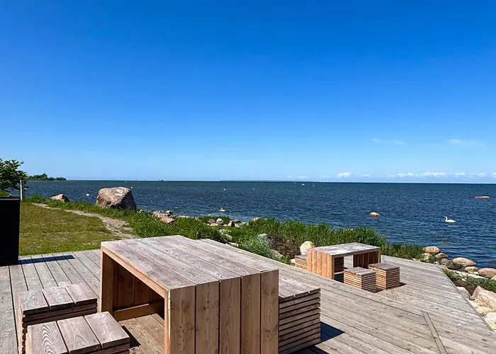 Apartman Luxury Waterfront With Sea Views, Sunset Terraces And Free Parking, One With A Huum Sauna, The Other With A Bathtub